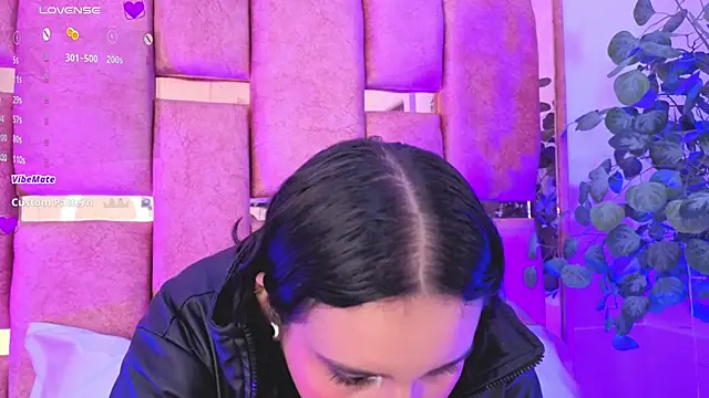 Snapshot of _Ambar-devon_ chatting on 11/04/25, 11:03 Ambar-devon online show from 11/04/25, 11:03