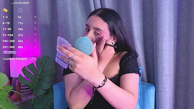  Ambar-devon  online show from 01/15/26, 07:17