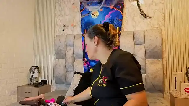 charlotte  G online show from 10/16/25, 11:18