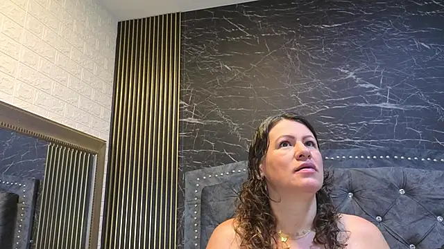 charlotte  G online show from 05/18/26, 11:48