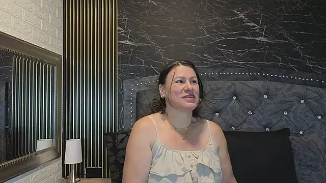 charlotte  G online show from 04/28/26, 10:41
