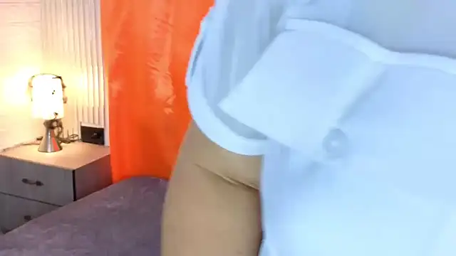 charlotte  G online show from 10/08/25, 11:45