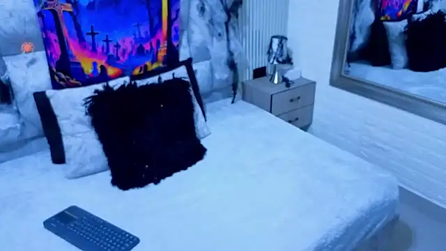 charlotte  G online show from 10/25/25, 11:09