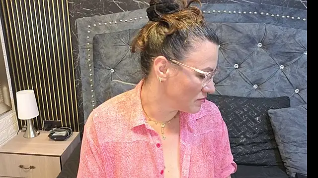 charlotte  G online show from 05/11/26, 04:04
