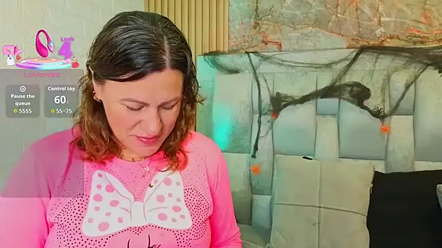 charlotte  G online show from 10/19/25, 11:57