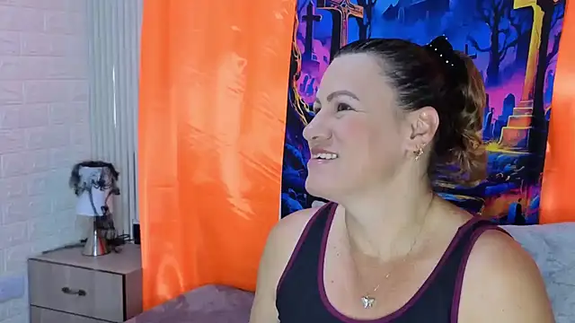 charlotte  G online show from 10/10/25, 11:11