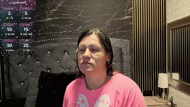 charlotte  G online show from 11/23/25, 08:46