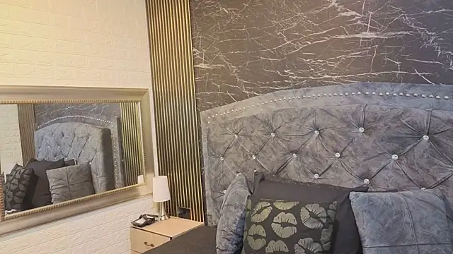 charlotte  G online show from 03/25/26, 10:25