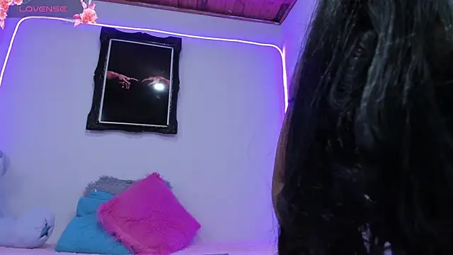 liz 25b online show from 11/30/25, 04:13