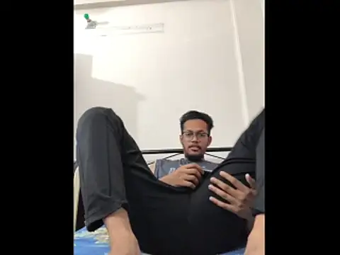Zeuhorny online show from 06/15/26, 05:18