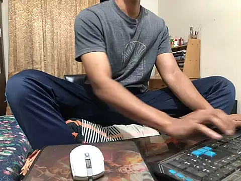 Zeuhorny online show from 12/05/24, 06:49