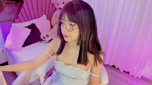 Snapshot of Lovely_celestte chatting on 03/08/25, 01:39 Lovely celestte online show from 03/08/25, 01:39