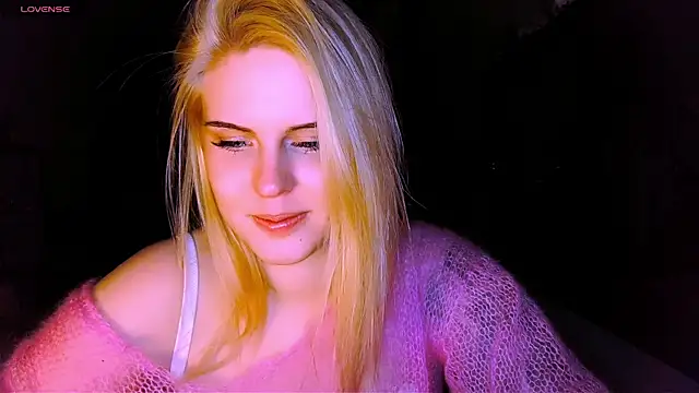 VoluptuousDreams online show from 03/22/25, 06:14