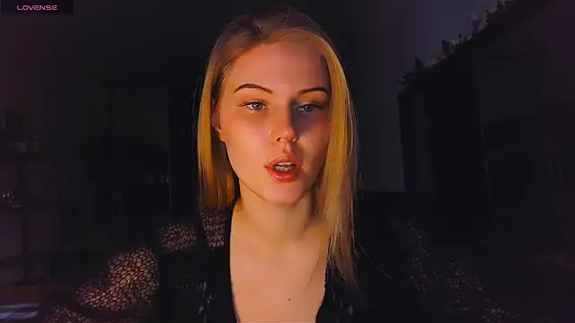 VoluptuousDreams online show from 03/02/25, 02:15