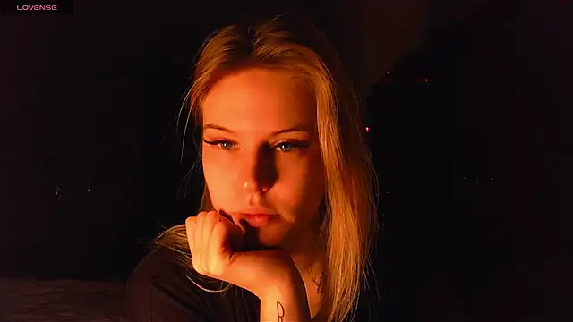 VoluptuousDreams online show from 01/26/25, 08:34