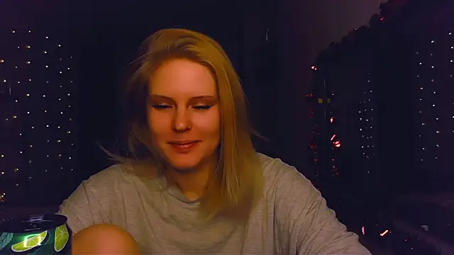 VoluptuousDreams online show from 12/06/24, 05:38