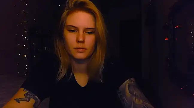 VoluptuousDreams online show from 12/16/24, 06:27