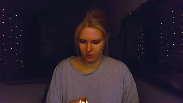 VoluptuousDreams online show from 12/06/24, 02:33