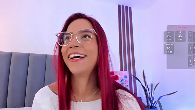 Snapshot of Scarlett_Morgan_ chatting on 11/18/25, 07:50 Scarlett Morgan online show from 11/18/25, 07:50