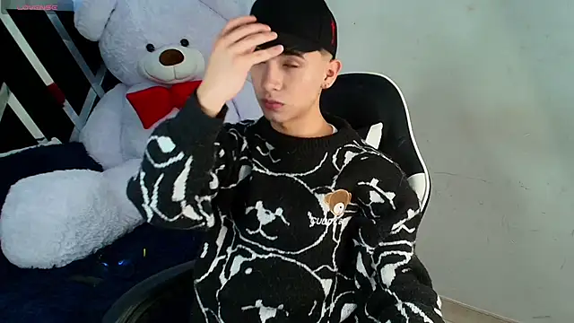 Snapshot of Niico_Cruz chatting on 02/20/25, 03:45 Niico Cruz online show from 02/20/25, 03:45