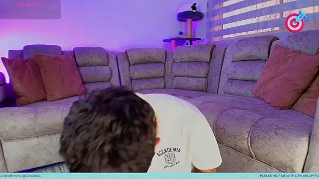 Niico Cruz online show from 10/26/25, 10:32