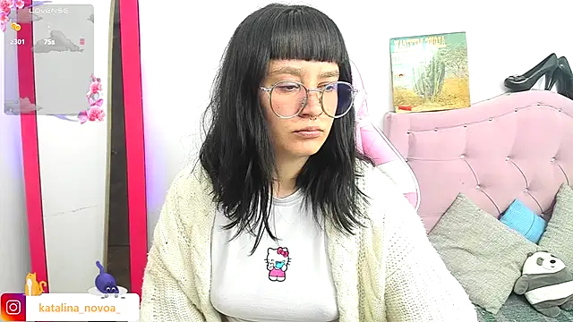 Katalina novoa online show from 11/08/25, 01:20