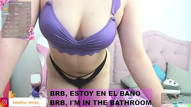 Katalina novoa online show from 11/07/25, 01:43