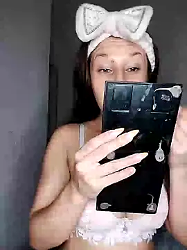 Snapshot of Marye_sony chatting on 03/02/25, 12:42 Marye sony online show from 03/02/25, 12:42