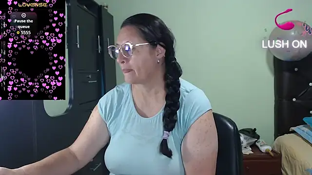 hairyglad69 online show from 10/18/25, 01:57