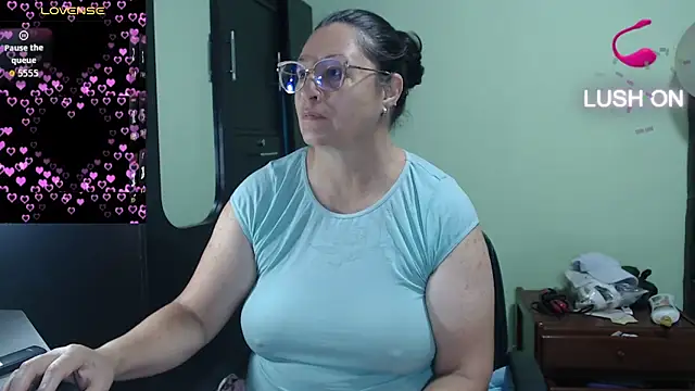 hairyglad69 online show from 11/20/25, 01:56