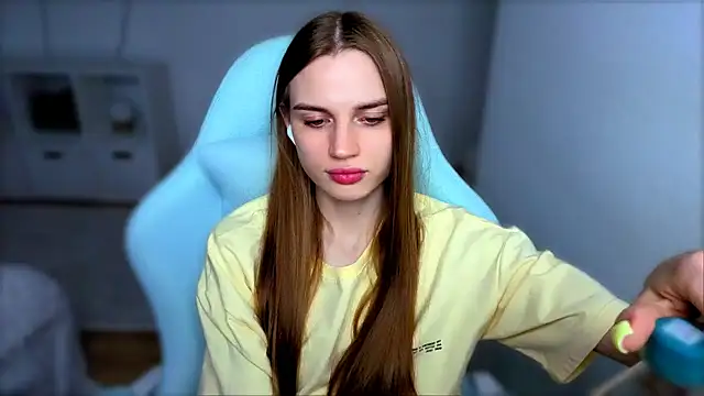 StellaLawless online show from 09/10/25, 08:30