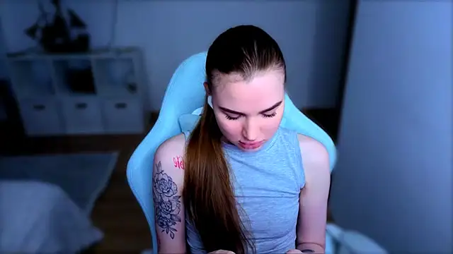 StellaLawless online show from 12/21/25, 10:39