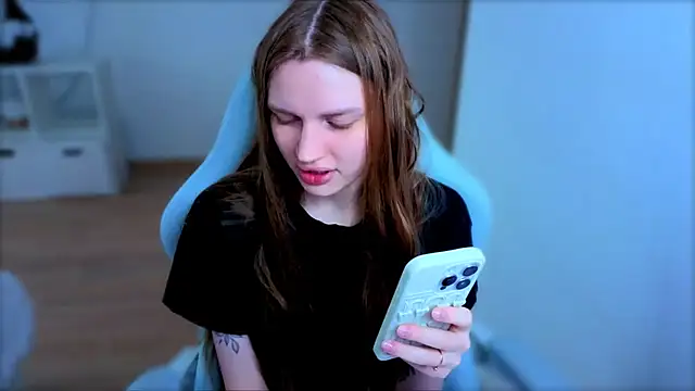 StellaLawless online show from 04/05/26, 10:33