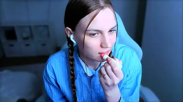 StellaLawless online show from 03/28/26, 07:37