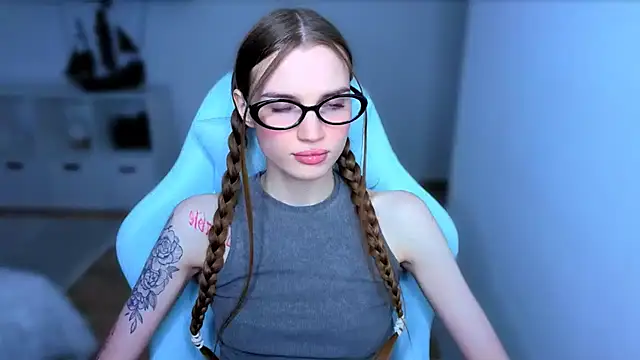 StellaLawless online show from 10/11/25, 12:06