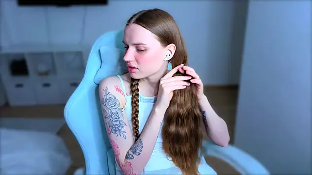 StellaLawless online show from 03/29/26, 10:50