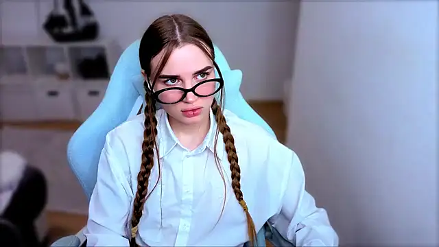 StellaLawless online show from 11/02/25, 07:19