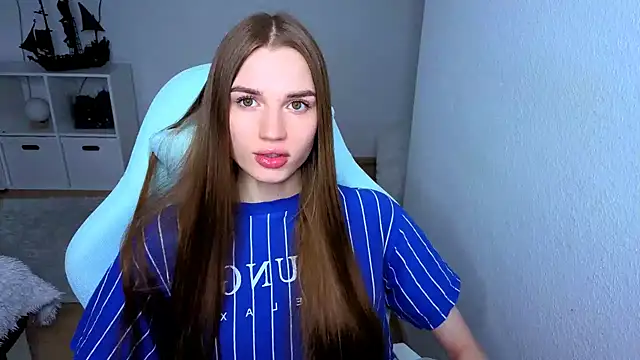 StellaLawless online show from 10/05/25, 01:46