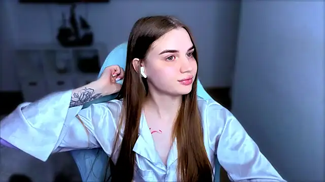 StellaLawless online show from 11/03/25, 07:50