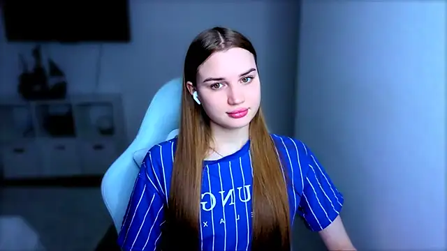 StellaLawless online show from 11/29/25, 02:50