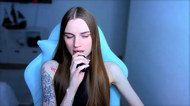 StellaLawless online show from 10/17/25, 08:32