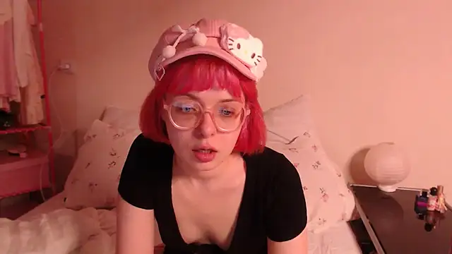 Snapshot of KatieMelone chatting on 07/15/26, 08:38 KatieMelone online show from 07/15/26, 08:38