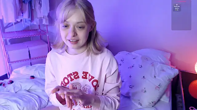 KatieMelone online show from 02/15/26, 01:28