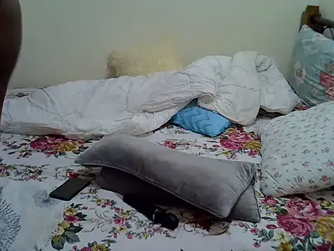 Snapshot of Sweet_Bear chatting on 02/08/26, 03:59 Sweet Bear online show from 02/08/26, 03:59