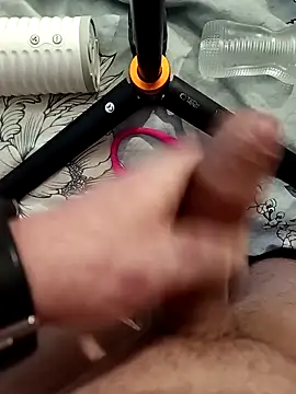 Snapshot of Horny_Lovers_97_33 chatting on 02/23/26, 08:31 Horny Lovers 97 33 online show from 02/23/26, 08:31