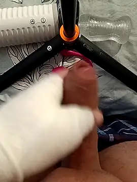 Snapshot of Horny_Lovers_97_33 chatting on 02/13/26, 09:37 Horny Lovers 97 33 online show from 02/13/26, 09:37