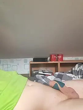 Snapshot of SuperNova_99 chatting on 12/17/24, 12:00 SuperNova 99 online show from 12/17/24, 12:00