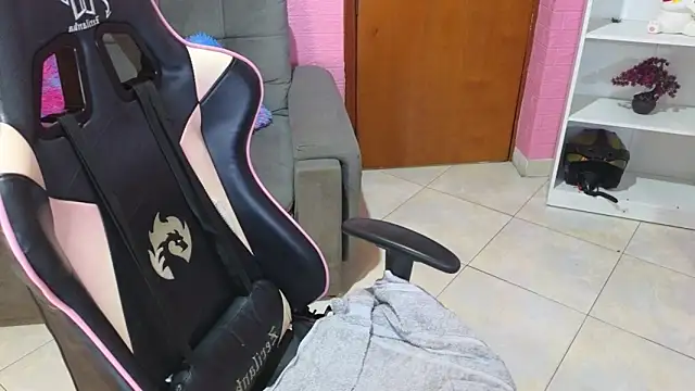 keity moon online show from 11/15/25, 01:48