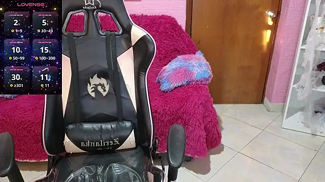 keity moon online show from 11/08/25, 09:18