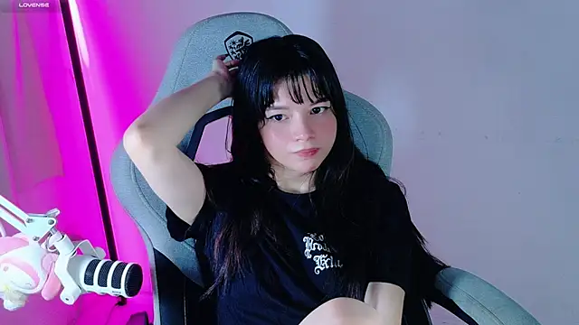 Snapshot of stephybrown chatting on 05/20/26, 09:23 stephybrown online show from 05/20/26, 09:23